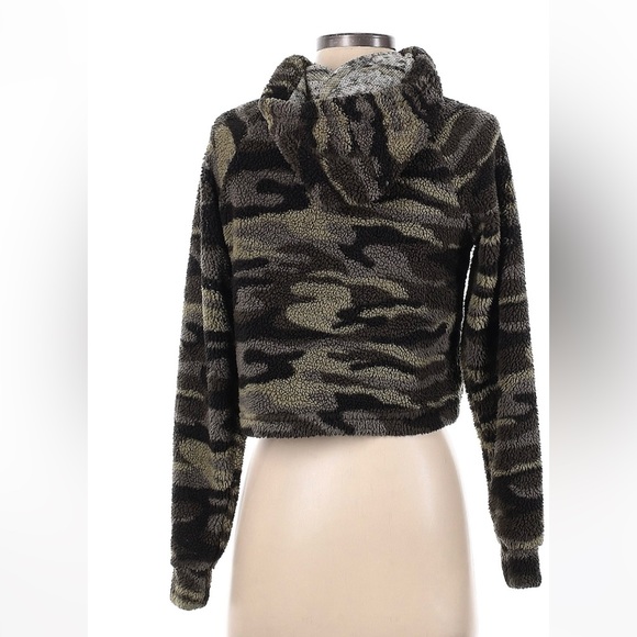 Hippie Love size small camo sweatshirt - Picture 2 of 2